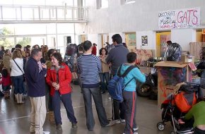 El CEIP Joan Ardèvol realitza una Jornada de Portes Obertes i presenta l'himne de l'escola