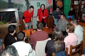 M4gici4n reobre el cicle Basic's Cambrils amb el seu espectacle "Per art de Màgia"