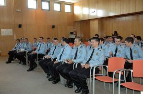 Es lliuren les credencials als 24 nous agents de la Policia Local de Cambrils