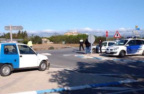 Topen dos vehicles a la cruïlla de la Parellada amb la carretera de Montbrió