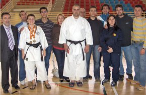 La karateka cambrilenca Anna Samaniego aconsegueix dues medalles de bronze en el V Campionat dEspanya de kàrate disputat a Logronyo
