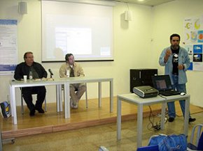 Els poetes Juan López-Carrillo i Juan Carlos Elijas, protagonistes de l'Aula de Poesia