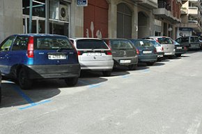 L'Ajuntament rectifica sobre la implantació de zones blaves i elimina les de l'Eixample Platja i la Parellada