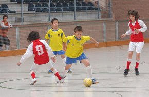 Cambrils i Salou acullen el V Torneig de Futbol Sala Santa Coloma - Cambrils amb prop de 300 esportistes