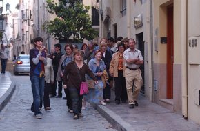 S'inaugura la V edició d'Art als Aparadors amb un recorregut pels diferents comerços de la Vila 