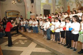 Els quatre cors de l'Escola de Música realitzen un concert a la parròquia de Santa Maria