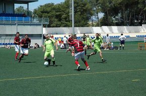 Cambrils acull alguns dels partits del Campionat Internacional de Futbol-7 per a policies