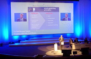 Revista Cambrils assisteix al Congrés i Fòrum de l'Associació Mundial de Periòdics celebrat a Goteborg (Suècia)