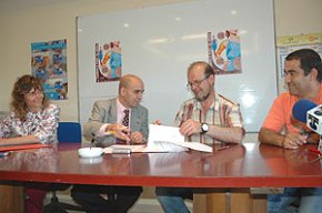 La Unió de Botiguers i Caixa Catalunya signen un conveni amb avantatges financers dirigits als associats