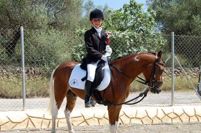 Anna Franch, una jove promesa cambrilenca en el món de l'equitació