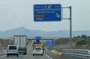 Es canvia la senyalització de l'A-7 de les entrades a Cambrils