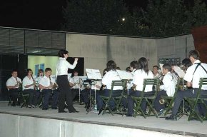 La banda juvenil "La Lira" de Cheste visita Cambrils i ofereix un concert al Parc del Pescador