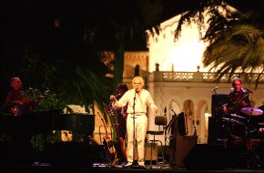 Georges Moustaki i la Coral Verge del Camí protagonitzen les actuacions del Festival Internacional de Música