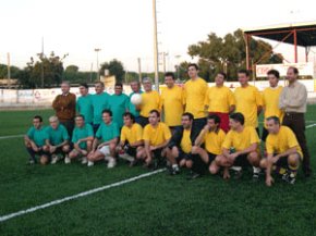 El camp de futbol estrena la nova gespa artificial