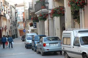La plaça d'Espanya llueix nova decoració floral