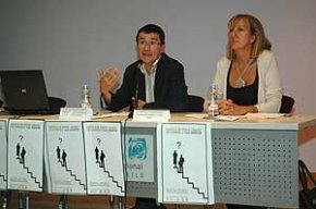 Neix l'Escola de Pares i Mares de Cambrils amb l'objectiu d'ajudar als pares en la seva activitat educadora