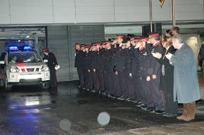 El desplegament dels Mossos d'Esquadra es fa oficial a Cambrils amb la sortida dels quatre primers cotxes patrulla