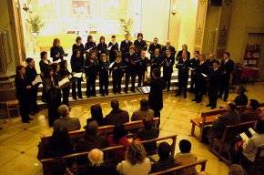 La Coral Verge del Camí i l'Escola Municipal de Música reten un emotiu homenatge al músic cambrilenc Àngel Recasens
