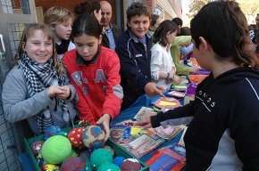 El CEIP Joan Ardèvol, el col·legi Cardenal Vidal i Barraquer i la llar d'infants La Cuca realitzen accions solidàries per a la Marató de TV3