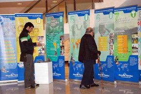 L'exposició "Vuit propostes per fer un altre món" porta a Cambrils els objectius del mil·leni de les Nacions Unides