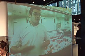 L'exposició "Per un barri digne" recull els projectes posats en marxa dins de la Llei de millora de barris