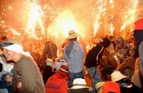 Tota l'Endenga, els Cop de Cap i la Farnaca defensaran dissabte a Berga els actes festius de foc