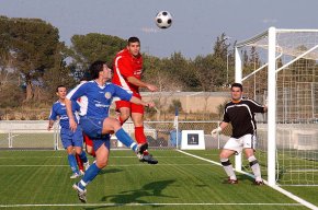 Victòries del Cambrils, el Vilafortuny i el Marina en els partits de recuperació d'aquest cap de setmana