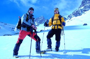 Els cambrilencs Marc Costa i Victor Fernández coronen el cim del Toubkal, el sostre del nord d'Àfrica