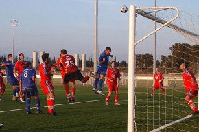 El Marina s'endú el derbi cambrilenc de Tercera, el Cambrils guanya i l'Oleastrum empata contra el líder