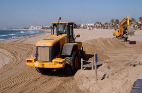 S'inicia el primer condicionament de les platges cambrilenques de cara a Setmana Santa