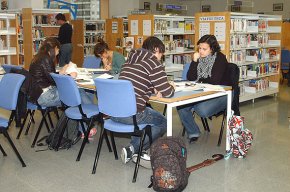 La Biblioteca Municipal incrementa el nombre d'usuaris en un 38% el darrer any