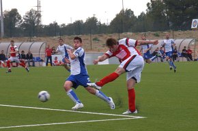 Empats del Cambrils i l'Oleastrum i victòria del Marina, en futbol, i important triomf del CB Cambrils, en bàsquet