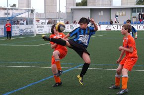 El Torneig Internacional de Futbol del Club Vidal i Barraquer aplega a Cambrils més de 250 jugadors