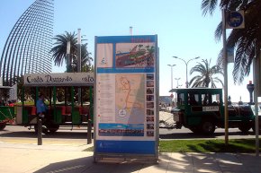 L'àrea de Turisme instal·la plafons informatius amb els horaris i preus del trenet turístic