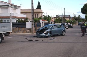 Una topada entre dos vehicles a Vilafortuny se salda amb una dona ferida lleu