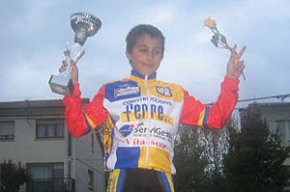 Els ciclistes Alejandro Sánchez i Edgar Curto debuten amb bon peu en la competició sent primer i segon respectivament