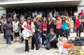 Les alumnes de dansa moderna de l'IES Ramon Berenguer IV participen en el festival "Fes dansa"