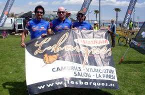Els dos equips del Cambrils Grup les Barques competeixen a la onzena edició del Raid la Pineda Platja
