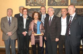La cambrilenca Avelina Jara guanya el concurs d'escultura dels 25 anys de l'Escola d'Hoteleria