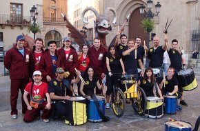 La Farnaca i els Cop de Cap participen a la Trobada de Bèsties de Foc de Castelló