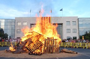 Cambrils recupera l'arribada de la flama del Canigó 