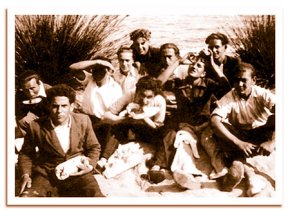 Dilluns de Pasqua a la platja de la Llosa
[1944 aprox.]