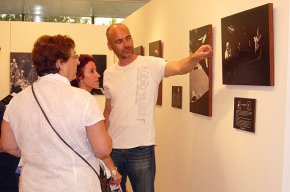 L'exposició "Tacte llatí" del fotògraf Raül Esteve porta el món del jazz a la sala Àgora