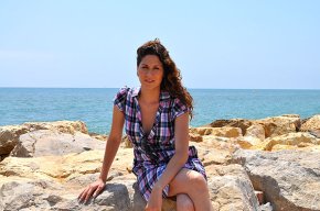 La cantant Tamara visita Cambrils en motiu del concert que oferirà demà a Tarragona