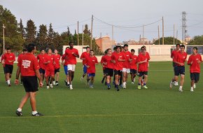 L'equip amateur de la UCF Cambrils-Oleastrum es posa en marxa