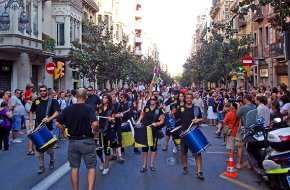 Els timbalers Cop de Cap actuen per segon any consecutiu a les festes de Gràcia