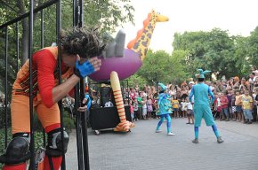 L'espectacle "Megànimals" al Parc del Pescador posa el punt i final a les activitats d'estiu del Festa Estiu