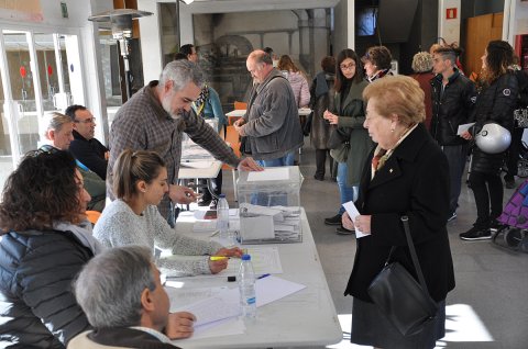 Col·legi electoral de l'institut Cambrils