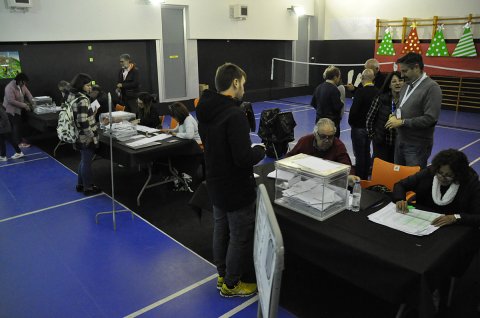 Col·legi electoral de l'escola Cambrils