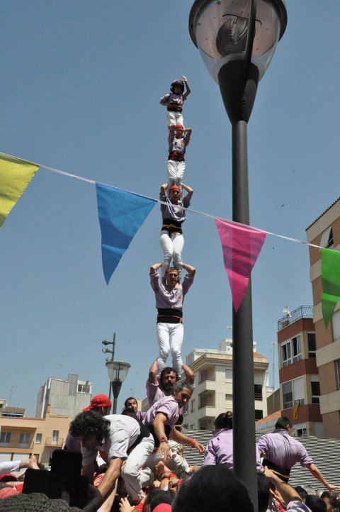 4 de 8 amb el pilar de la Jove Xiquets de Tarragona